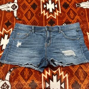 Women’s size 12/31 distressed denim shorts